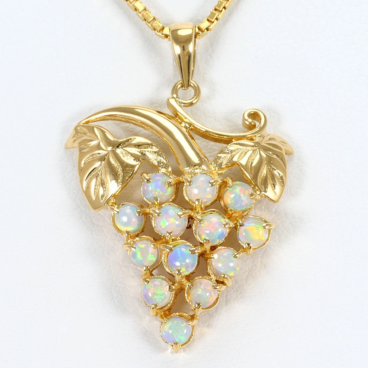 Au750 Opal Grape Necklace