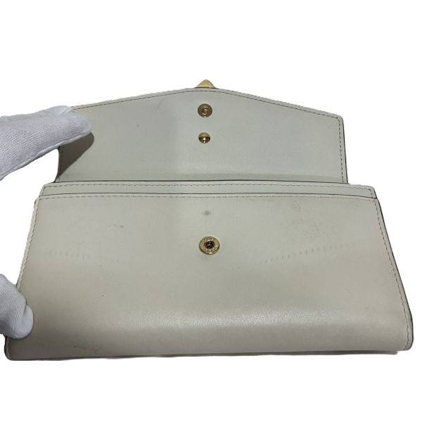 グッチ シルヴィ レザー長財布