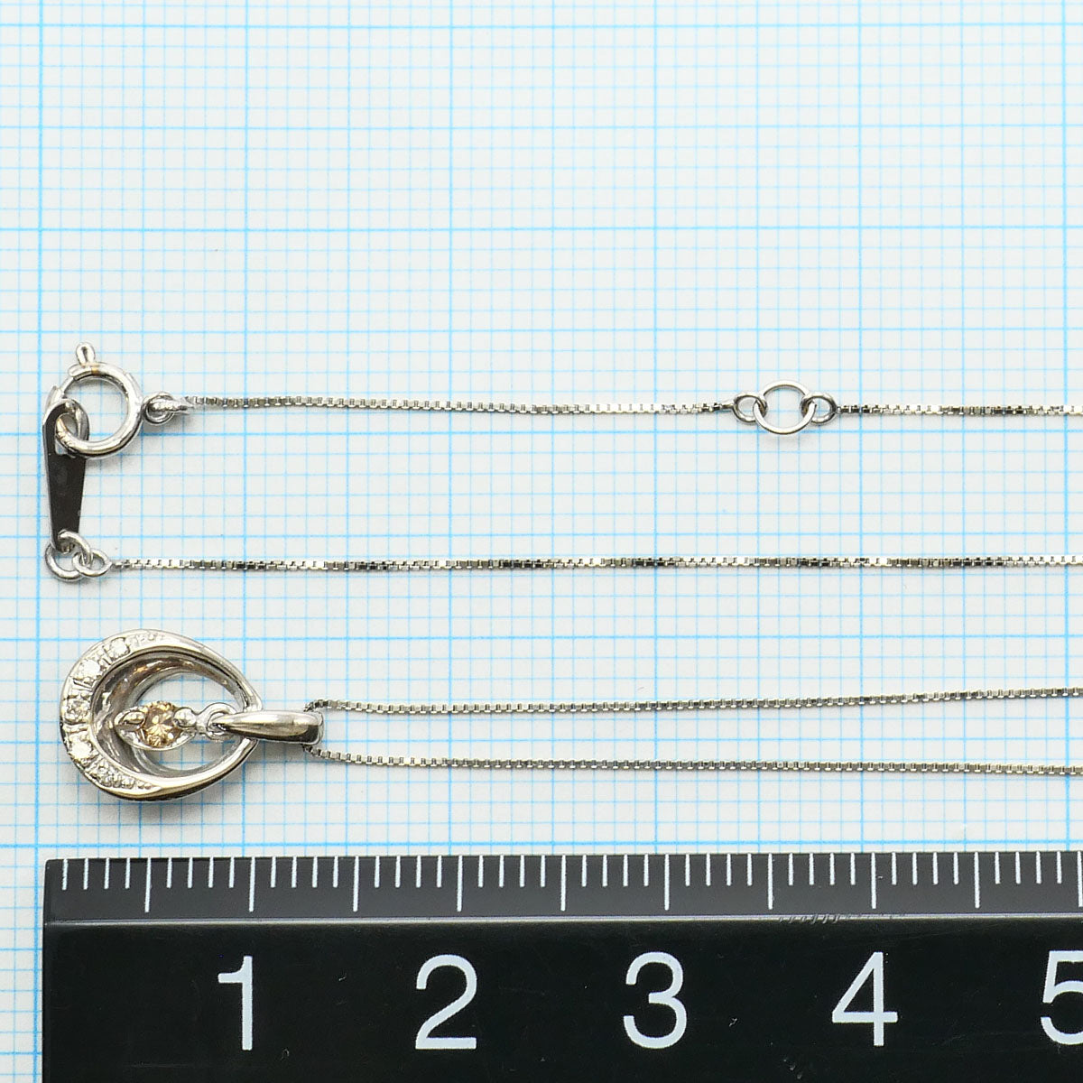 K10ホワイトゴールドブラウンダイヤダイヤネックレス
