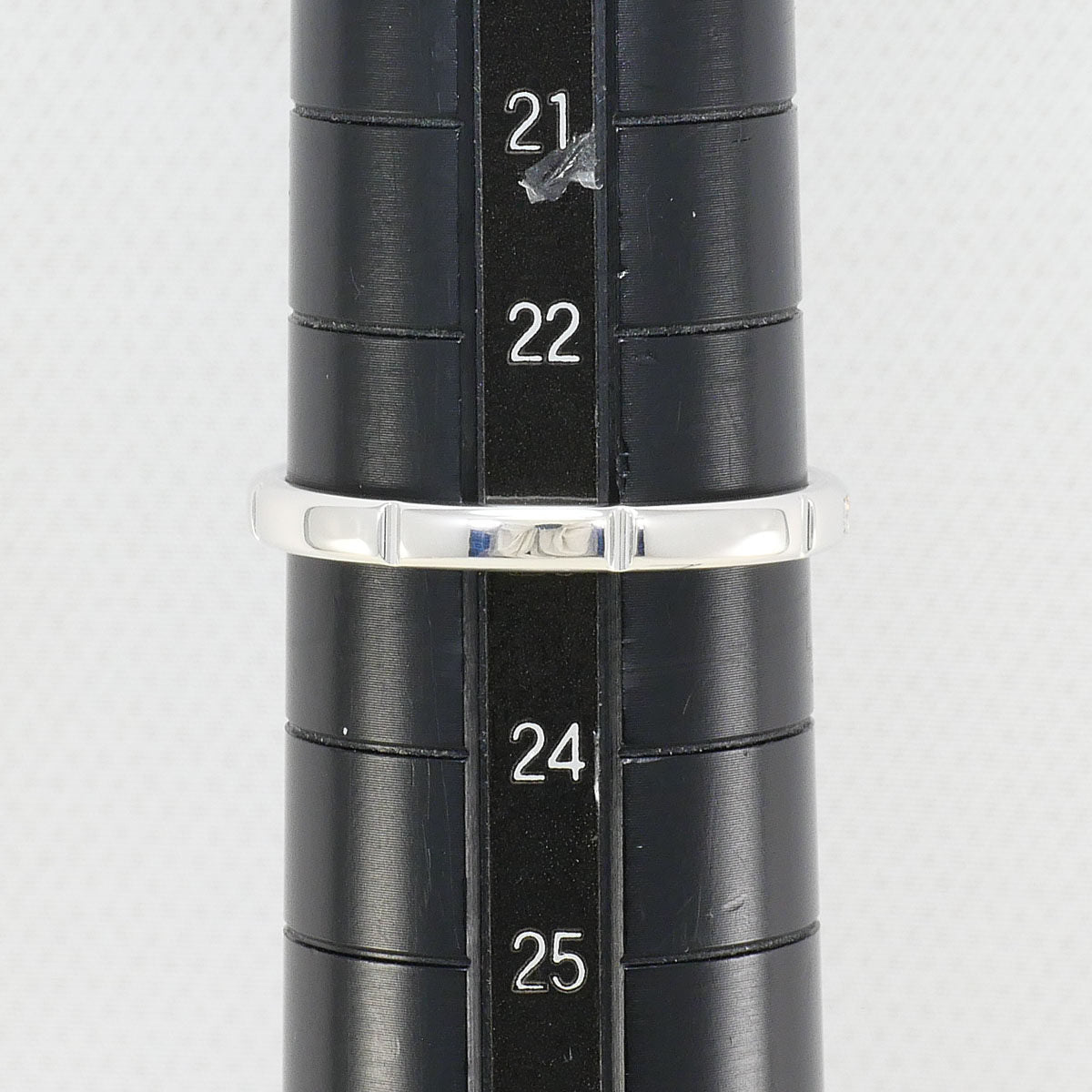 Au750ホワイトゴールドダイヤモンドリング