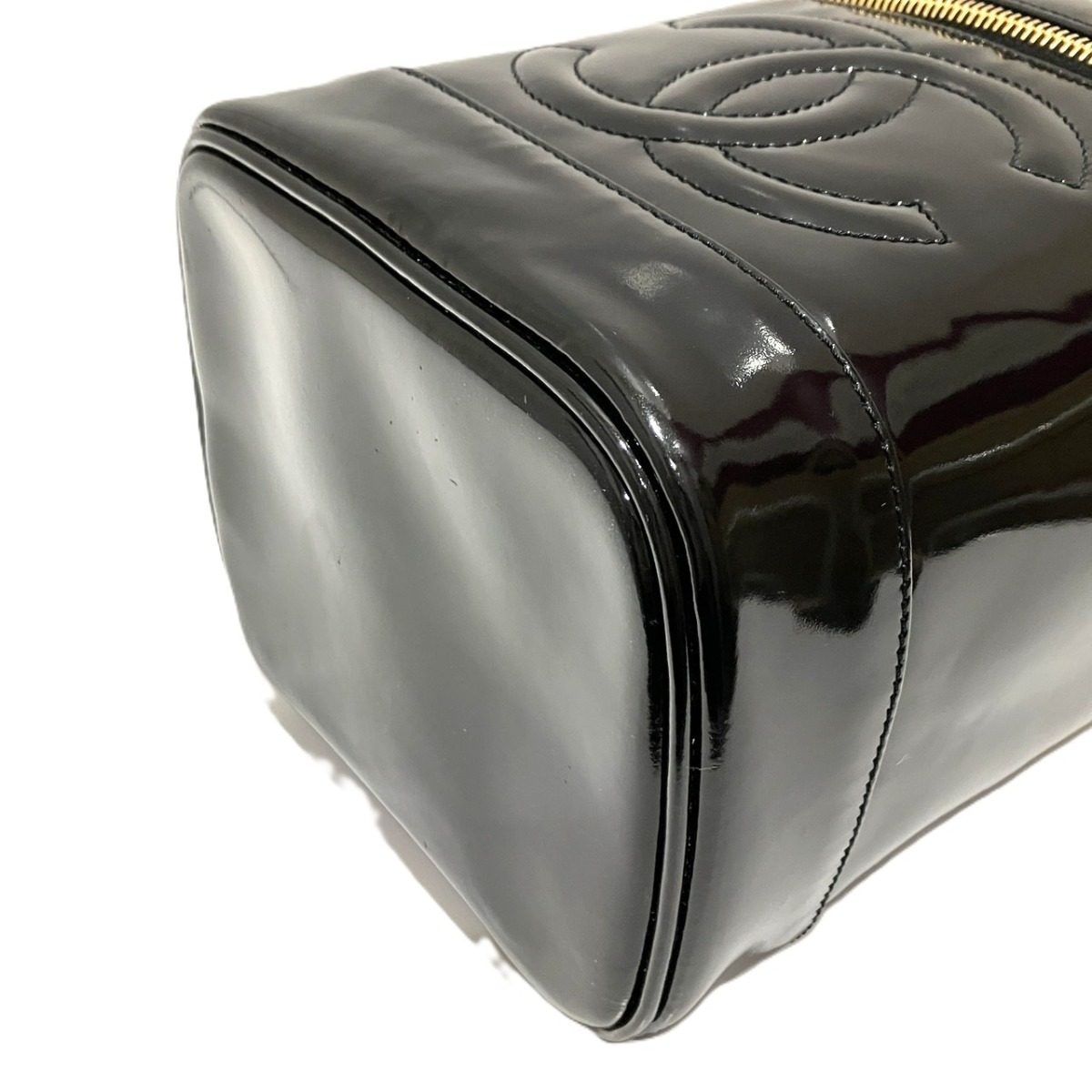 シャネル エナメル バニティバッグ
