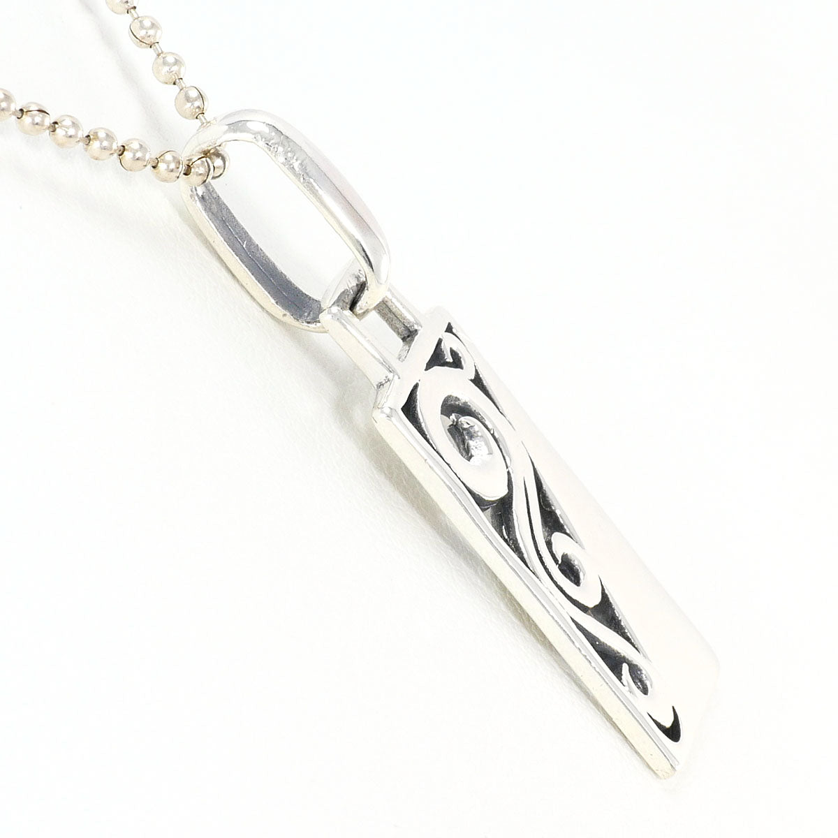 シルバー925トライバルネックレス