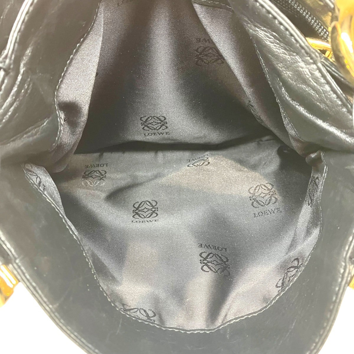 ロエベ レザーショルダーバッグ