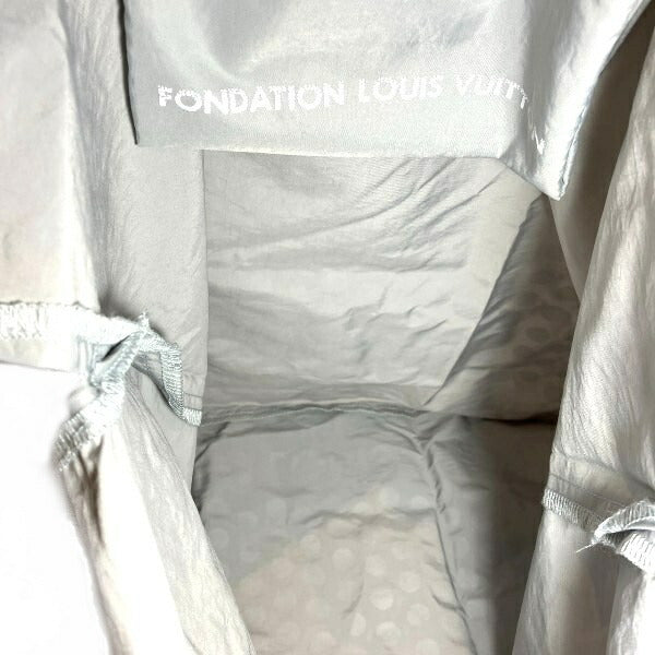 ルイヴィトン fondation louis vuitton ショッピングバッグ