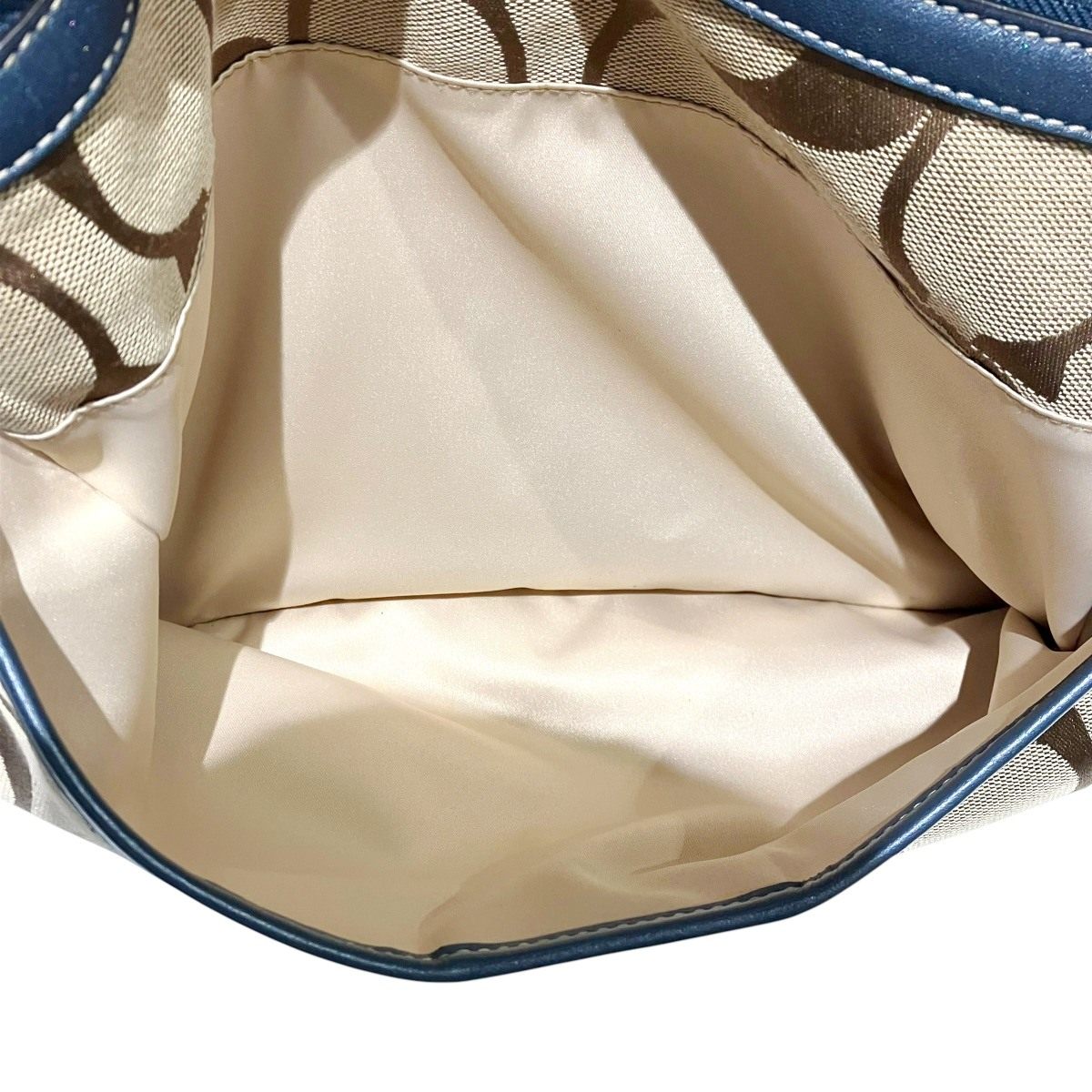 コーチ シグネチャー キャンバスレザーショルダーバッグ