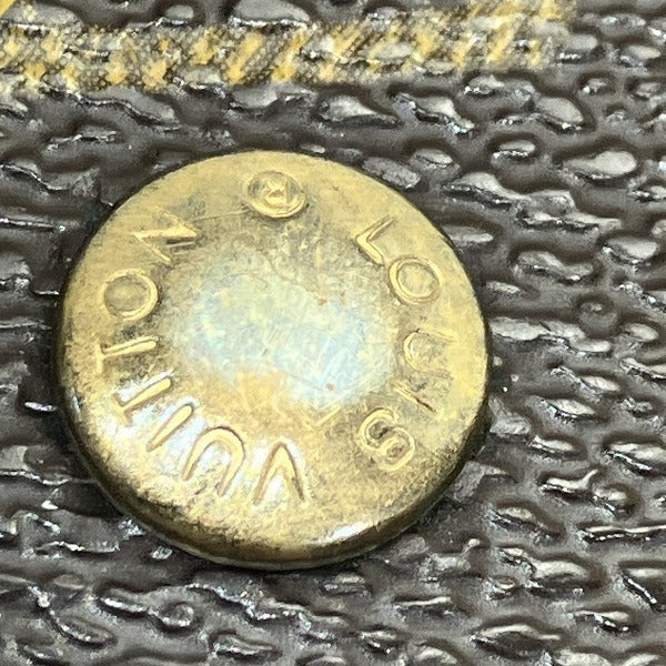 ルイヴィトン モノグラム 二つ折り財布