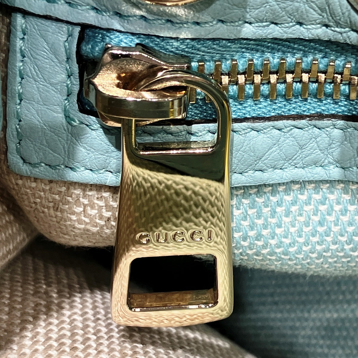 グッチ バンブーショッパー ストロー レザー ハンドバッグ