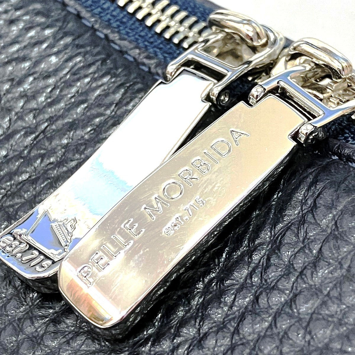 ペッレモルビダ 牛革ブリーフケース