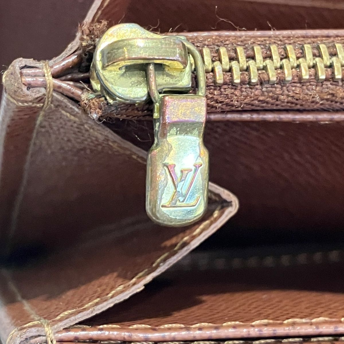 ルイヴィトン ジッピーウォレット モノグラム 長財布