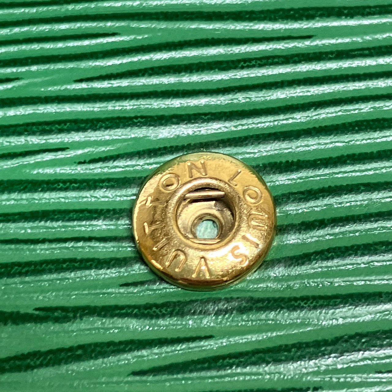 ルイヴィトン ポルトトレゾール エピ 長財布