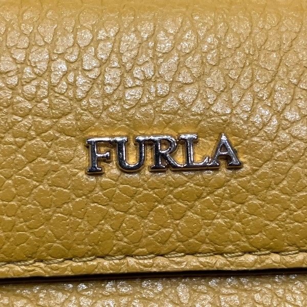 フルラ レザー三つ折り財布