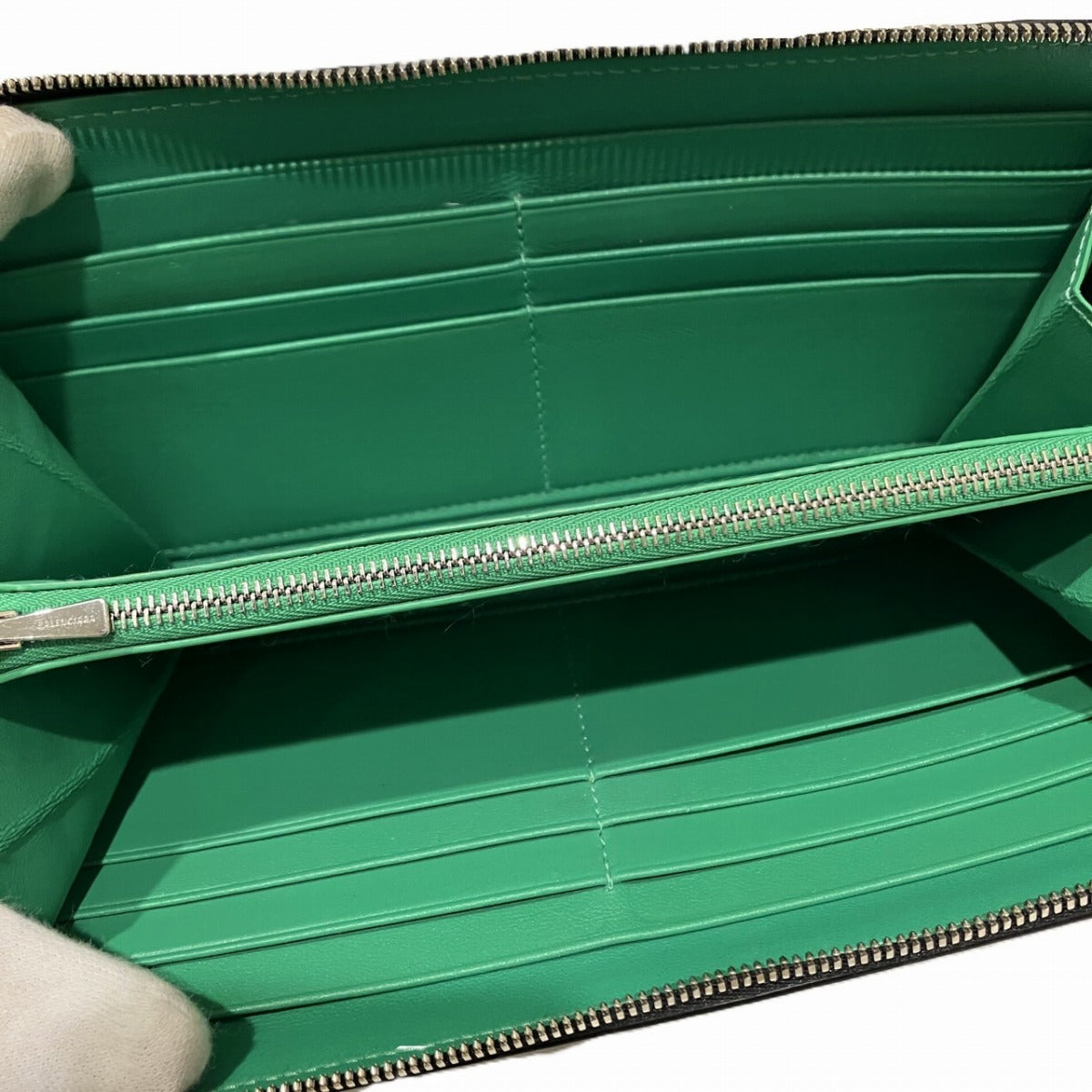 バレンシアガ レザー長財布