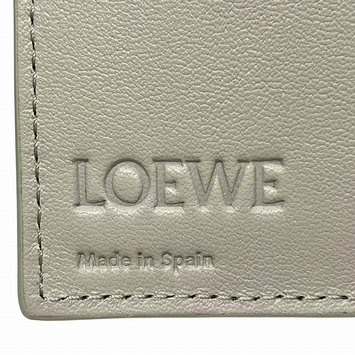 ロエベ レザー三つ折り財布