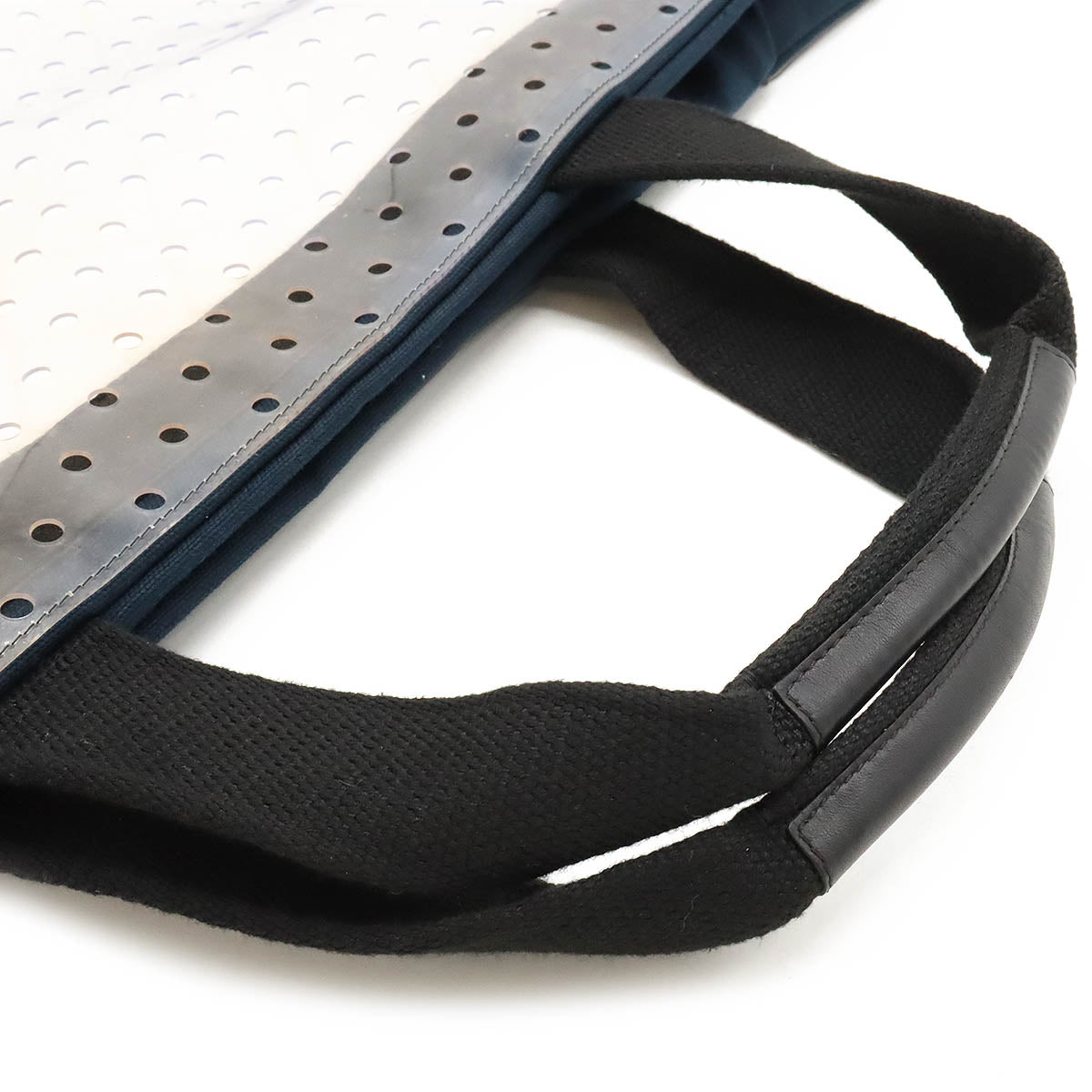 シャネル スポーツライン ココマーク パンチング トートバッグ