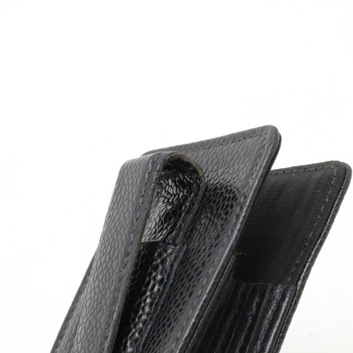 シャネル キャビア マルチ ケース