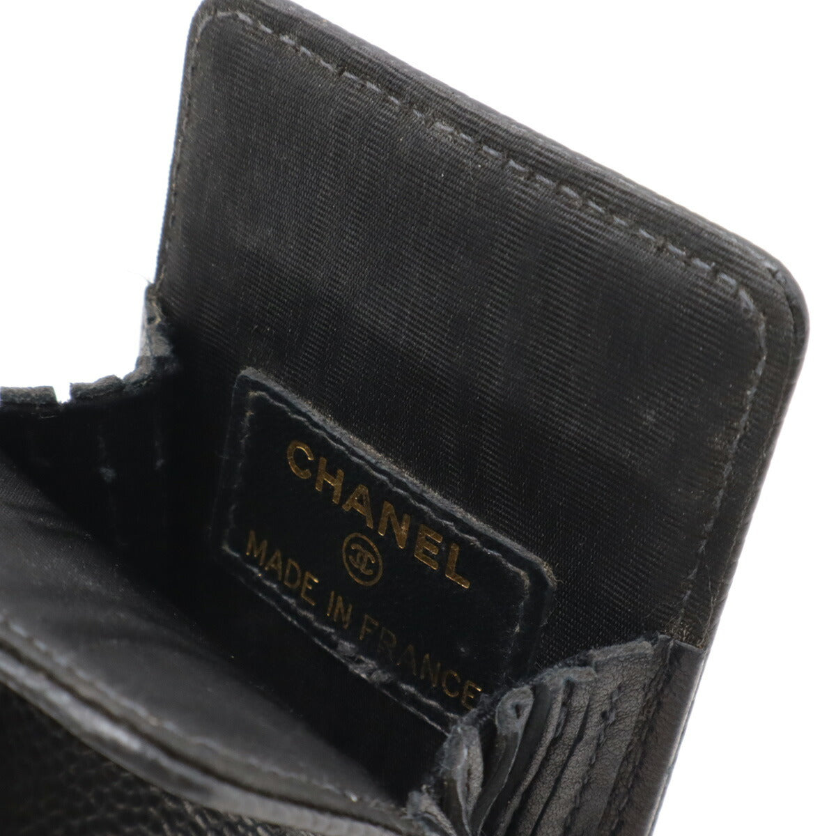 シャネル キャビア マルチ ケース