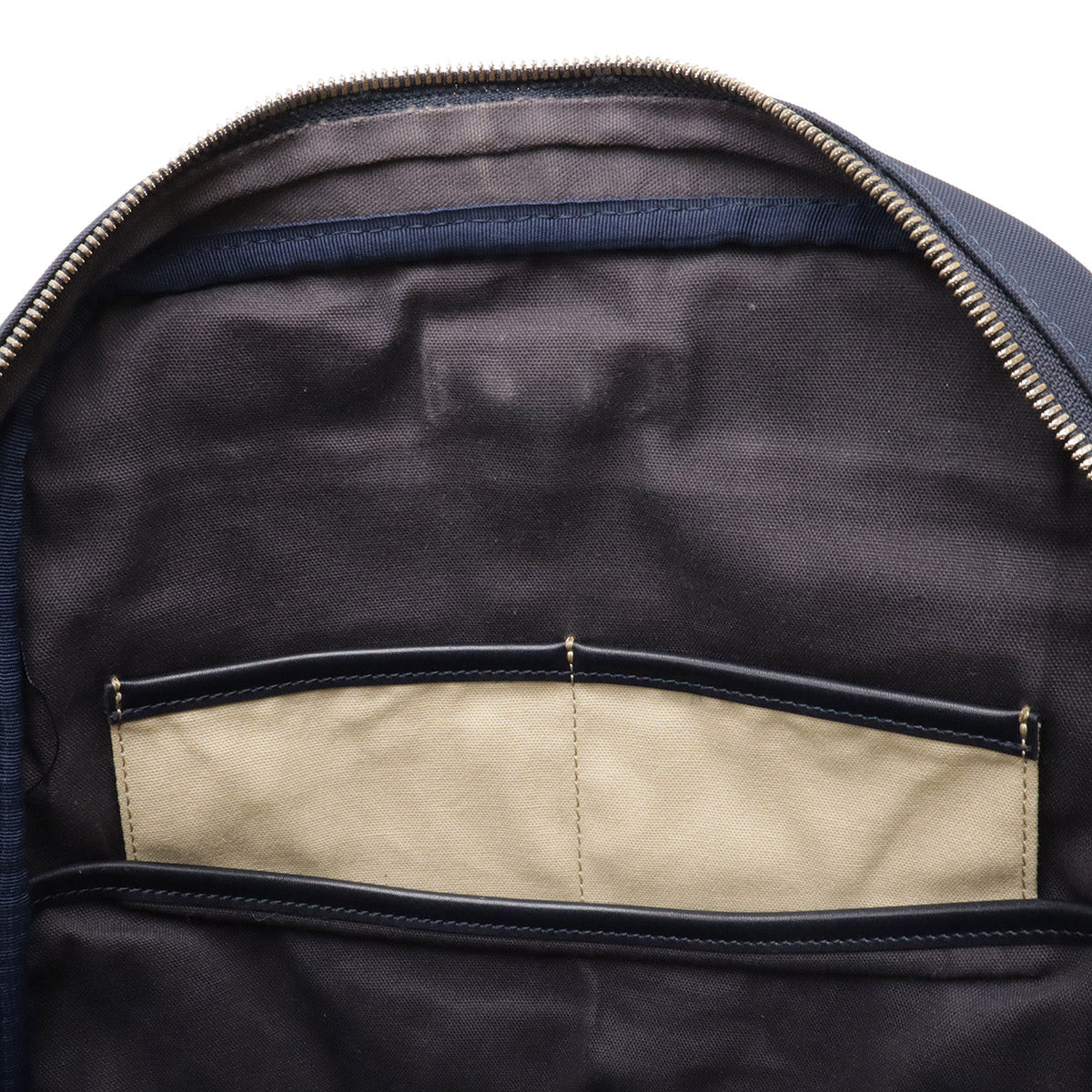 ブラックレーベルクレストブリッジ ナイロンリュックサック
