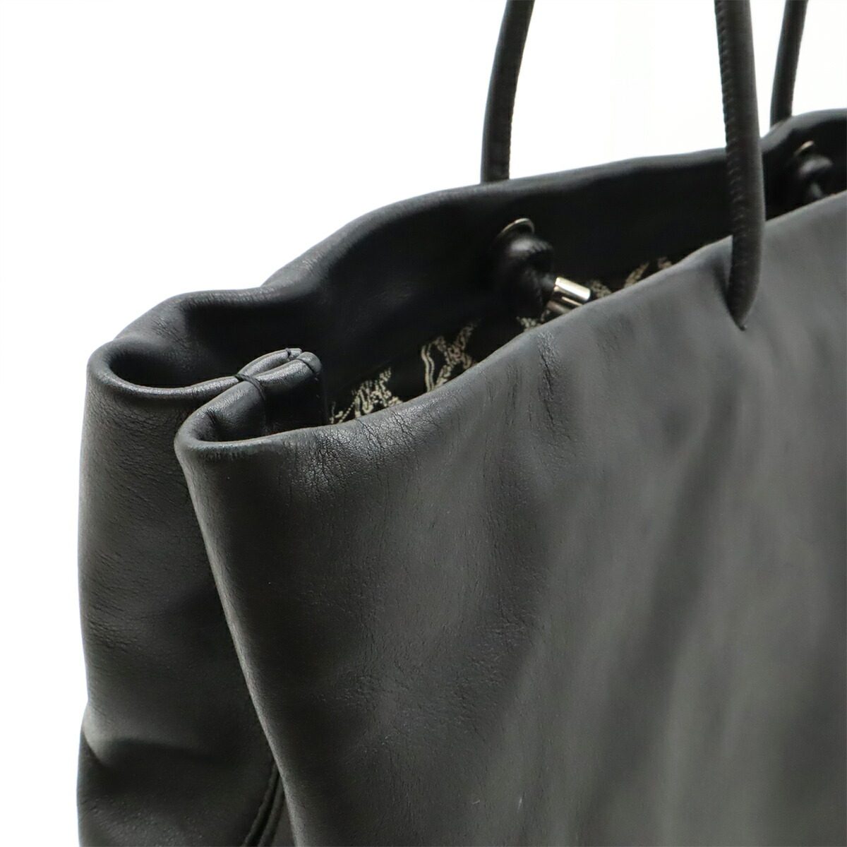 シャネル エッセンシャルロゴ レザートートバッグ