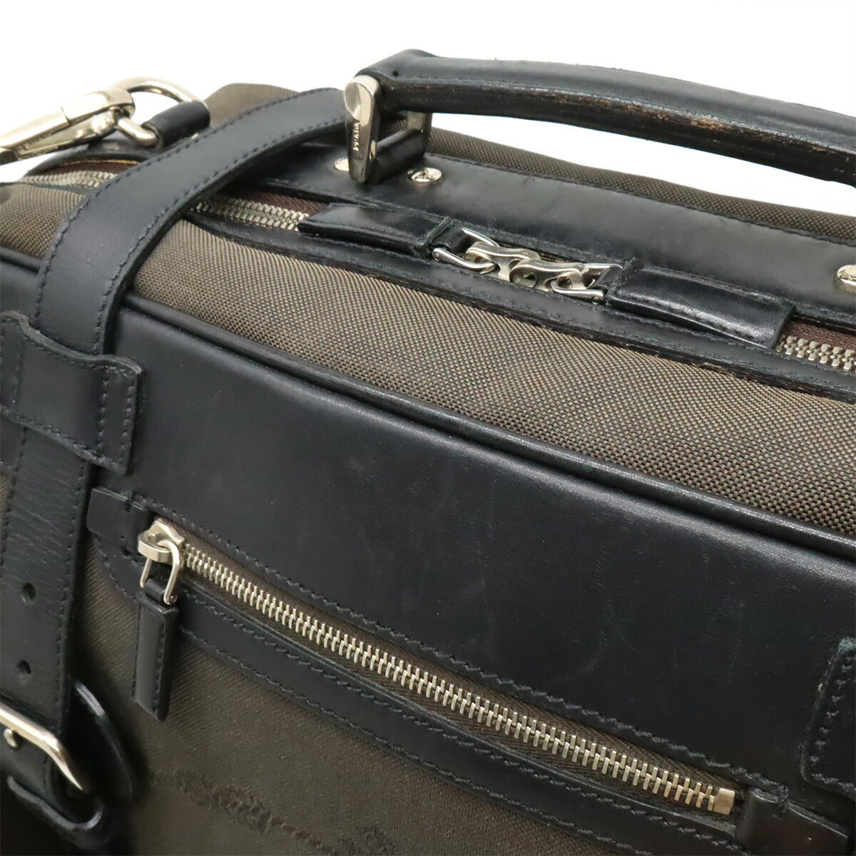 プラダ ロゴジャガード2WAYバッグ