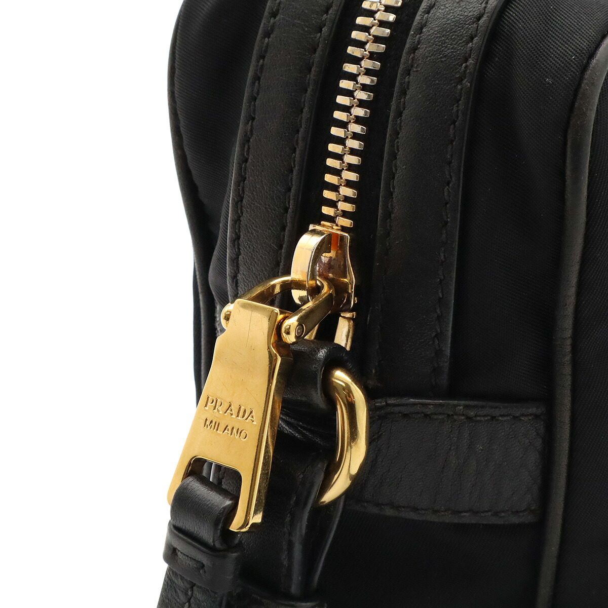 プラダ Re-Nylon ショルダーバッグ