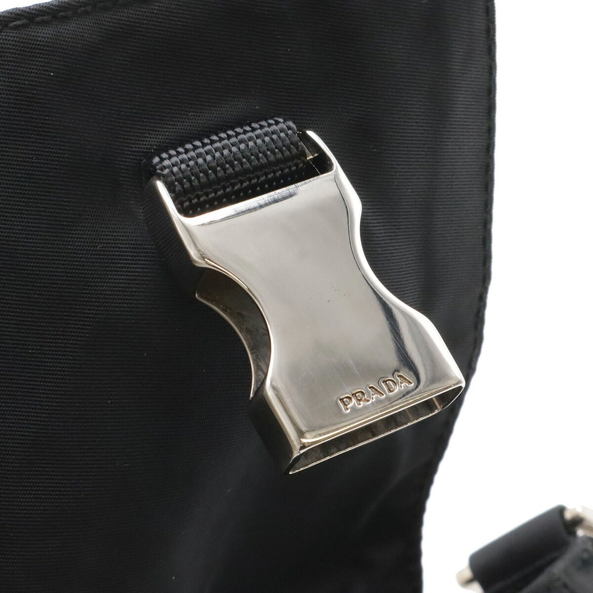 プラダ トライアングルロゴ ナイロン レザー2wayショルダーバッグ