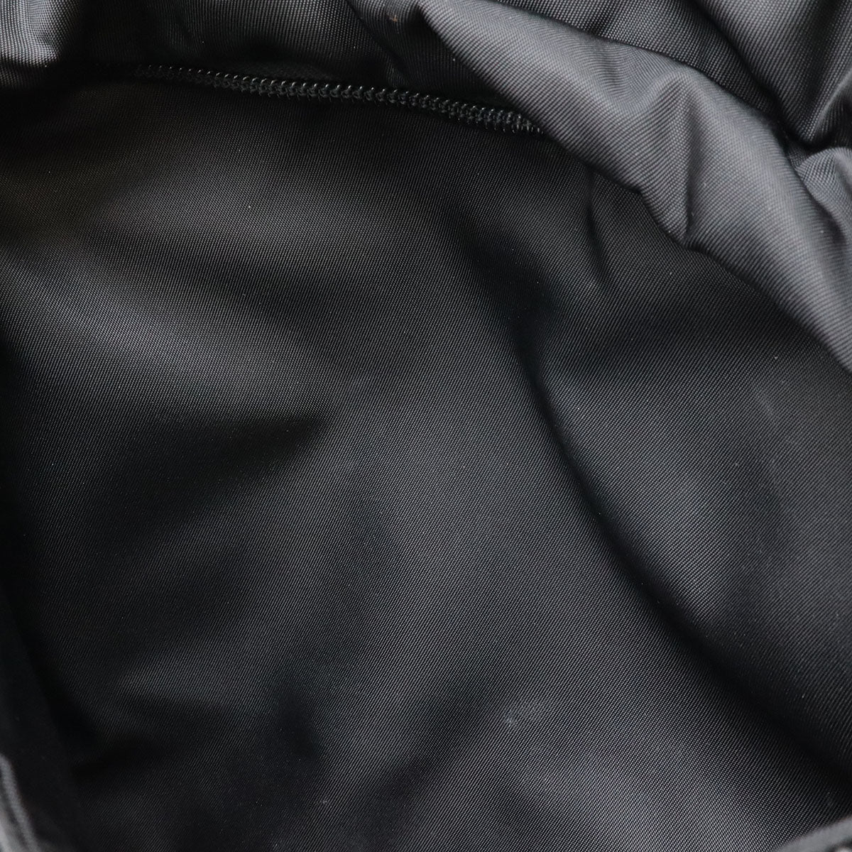 プラダ Re-Nylon レザーショルダーバッグ