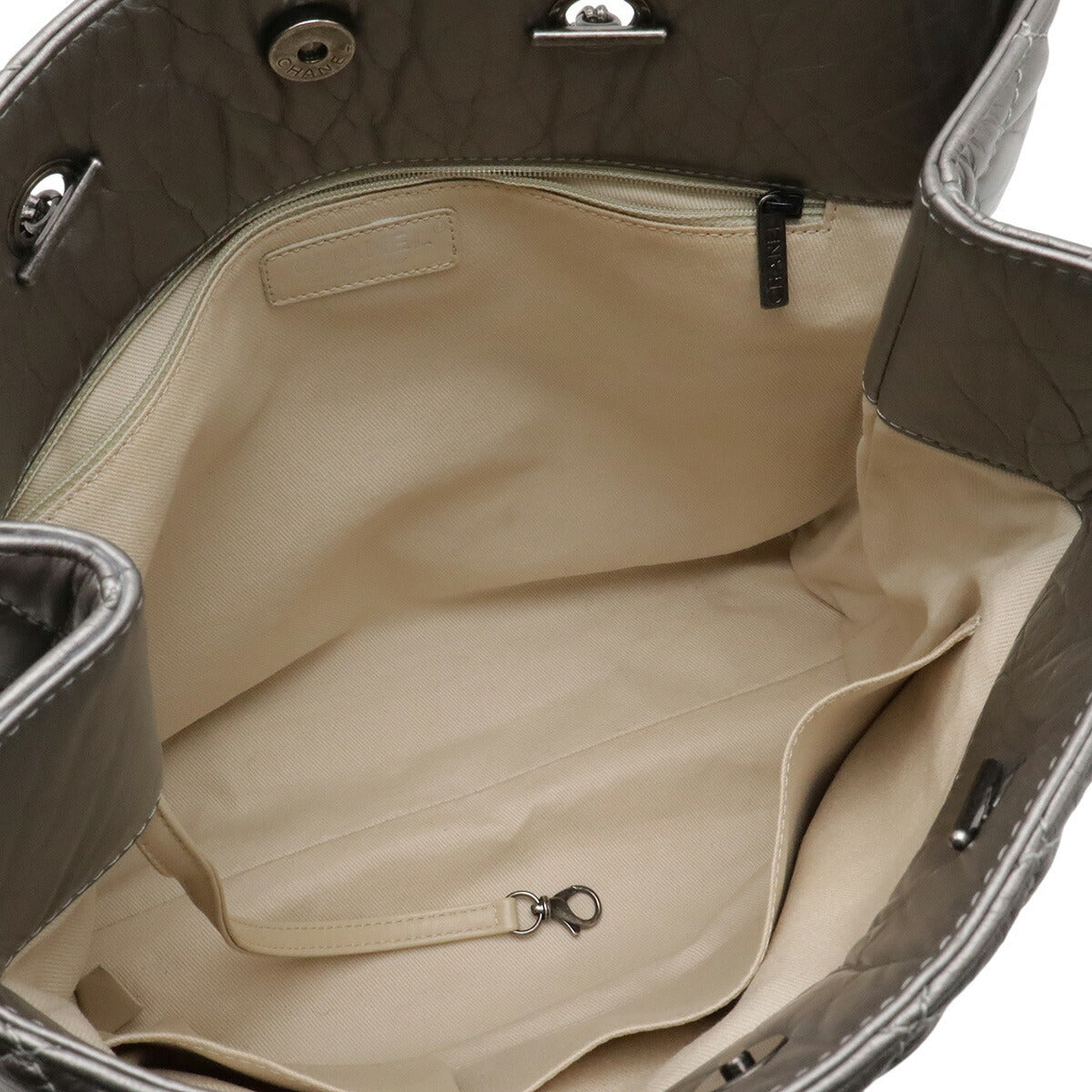シャネル 2.55 レザーショルダーバッグ