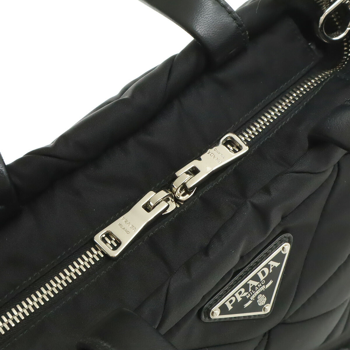 プラダ Re Nylon トートバッグ
