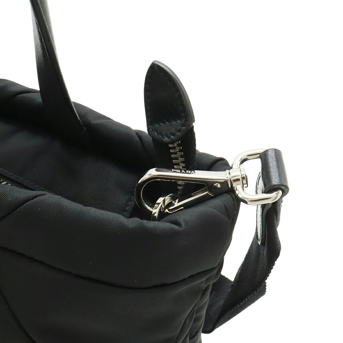 プラダ Re Nylon トートバッグ