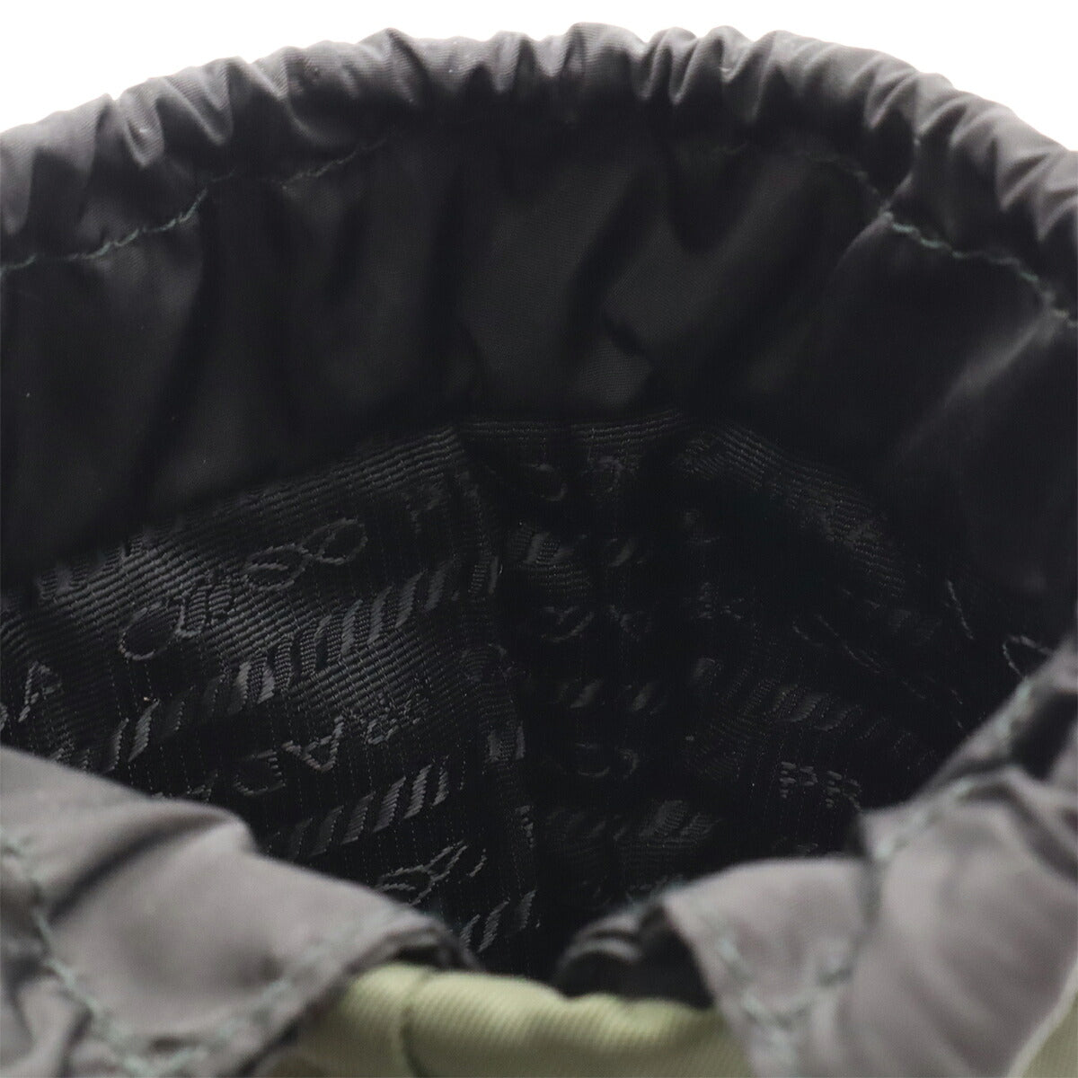 プラダ Re-Nylon 2wayスマートフォンショルダーバッグ