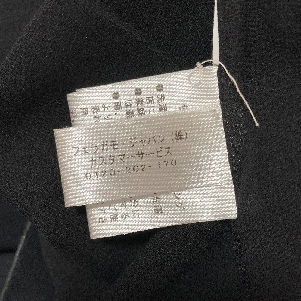 サルヴァトーレ フェラガモ 膝丈スカート