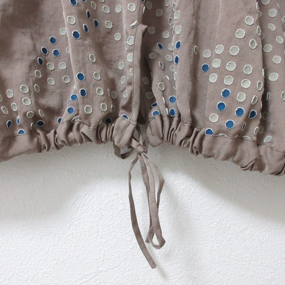 ミナペルホネン puff オパール加工ドット半袖ブラウス