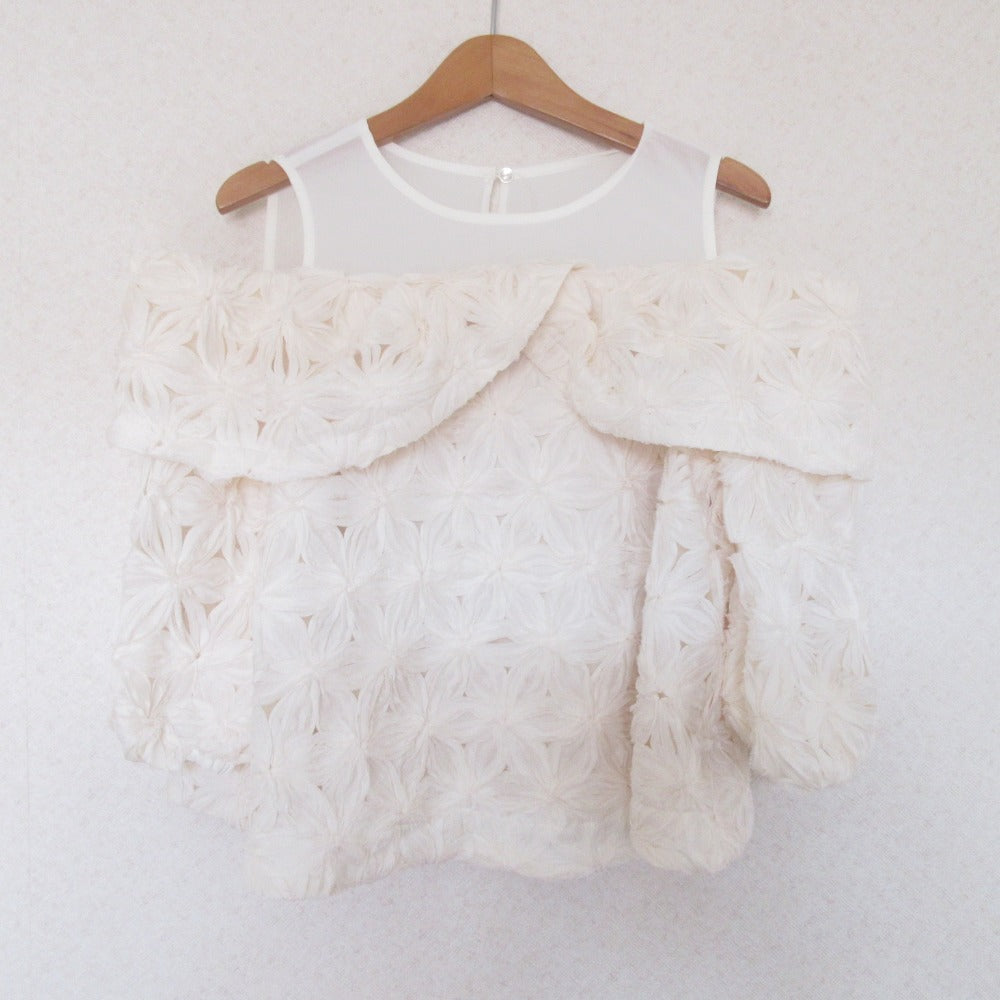 NATURAL BEAUTY BASIC オフショルダー フラワー ブラウス