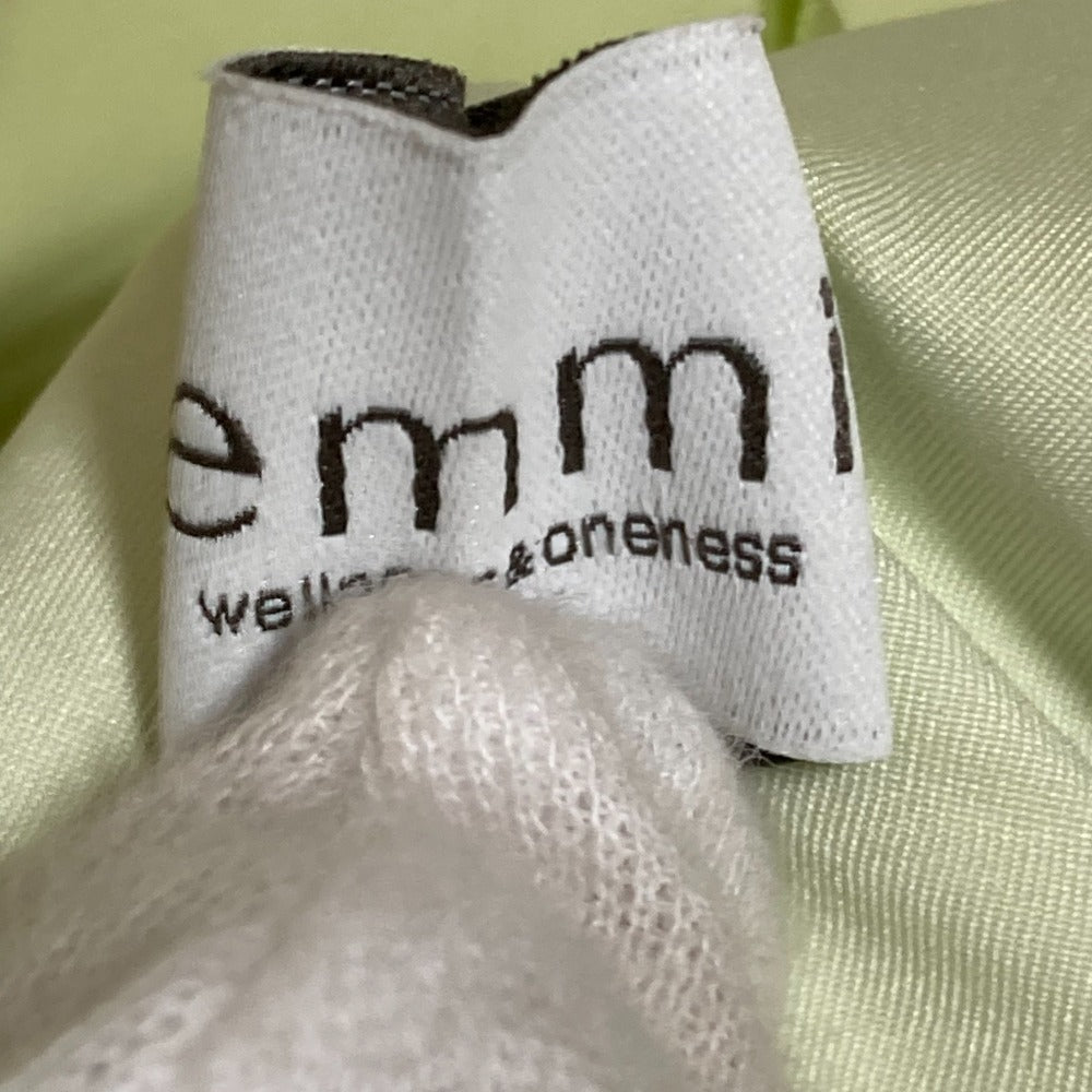 emmi 撥水 ギャザー フレア スカート