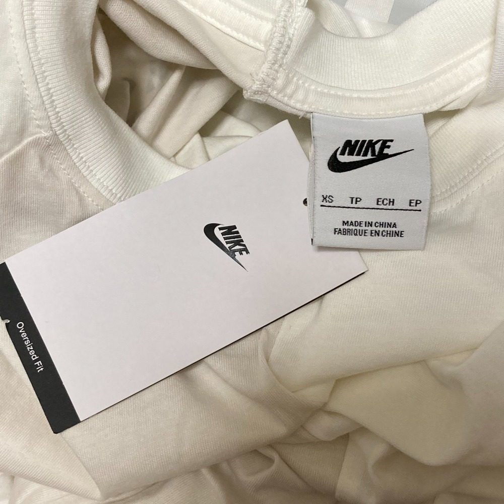 ナイキ スポーツウェアコレクション コットンTシャツ