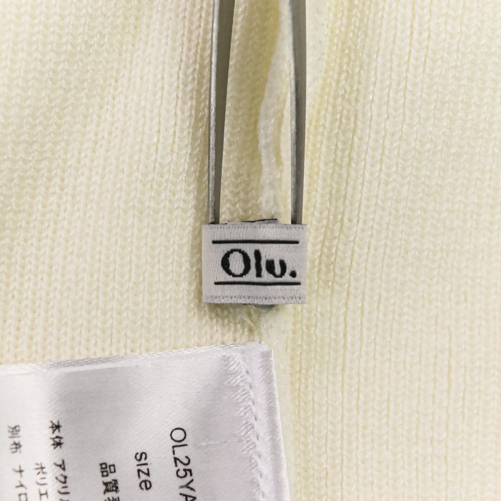 OLU. フリルオフショルダー ニットカットソー