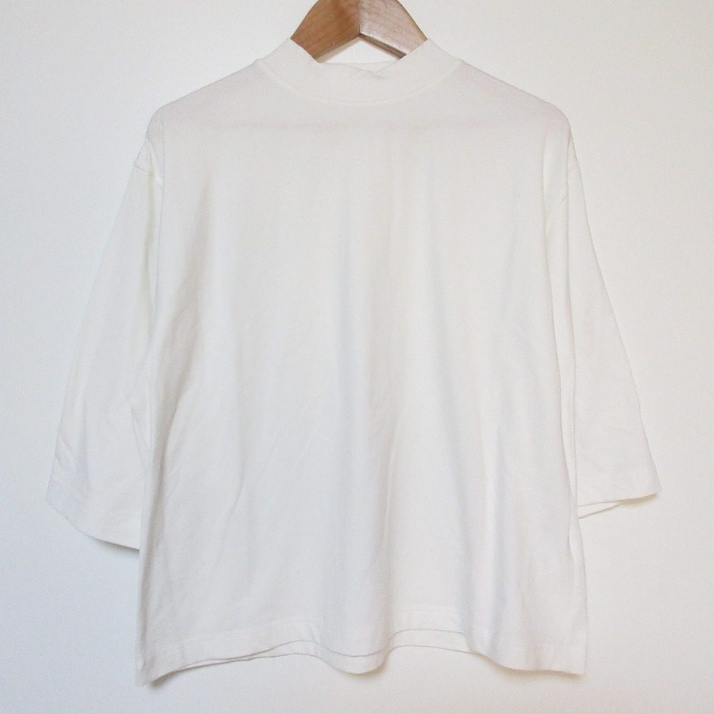 クラネ ハイネックTシャツ