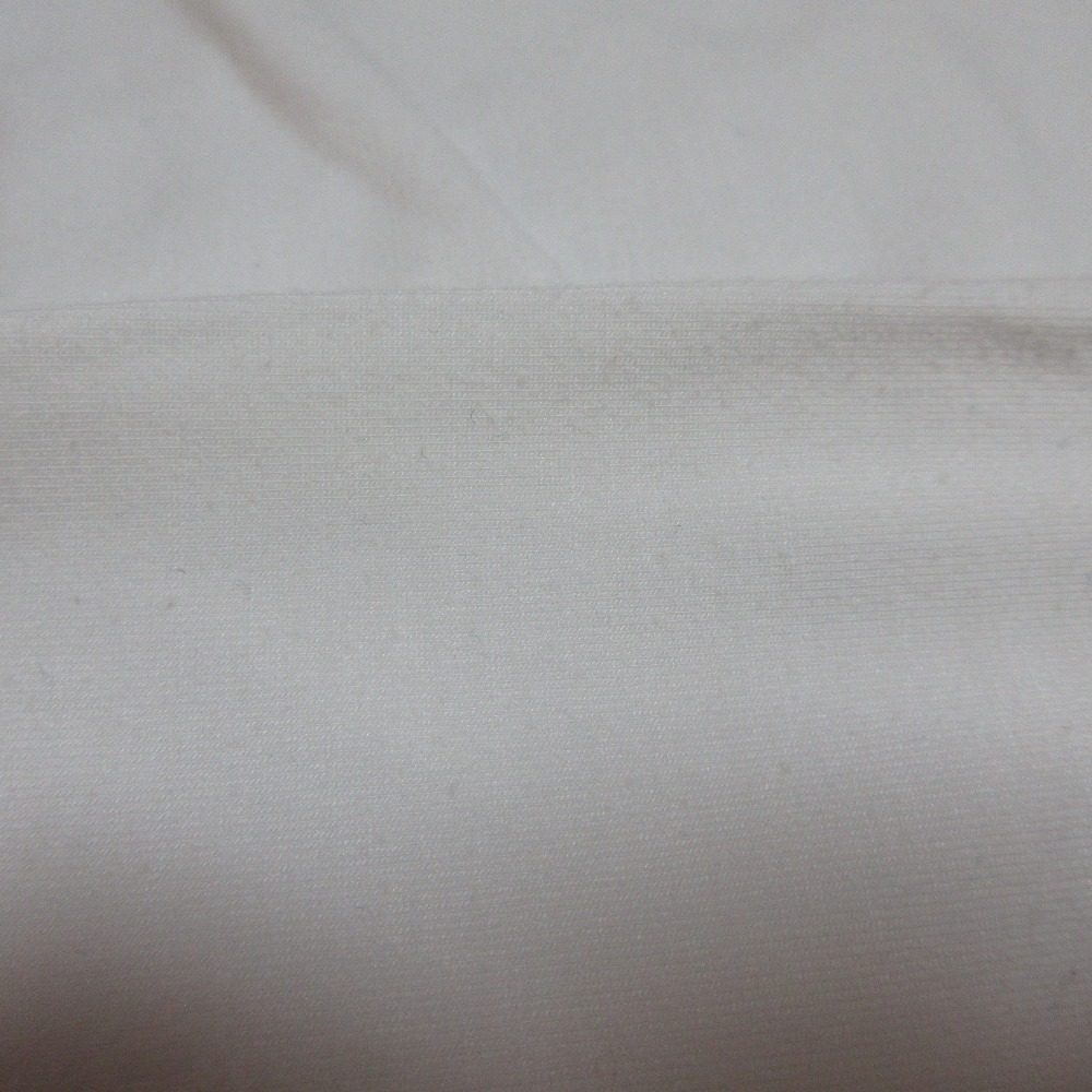 クラネ ハイネックTシャツ
