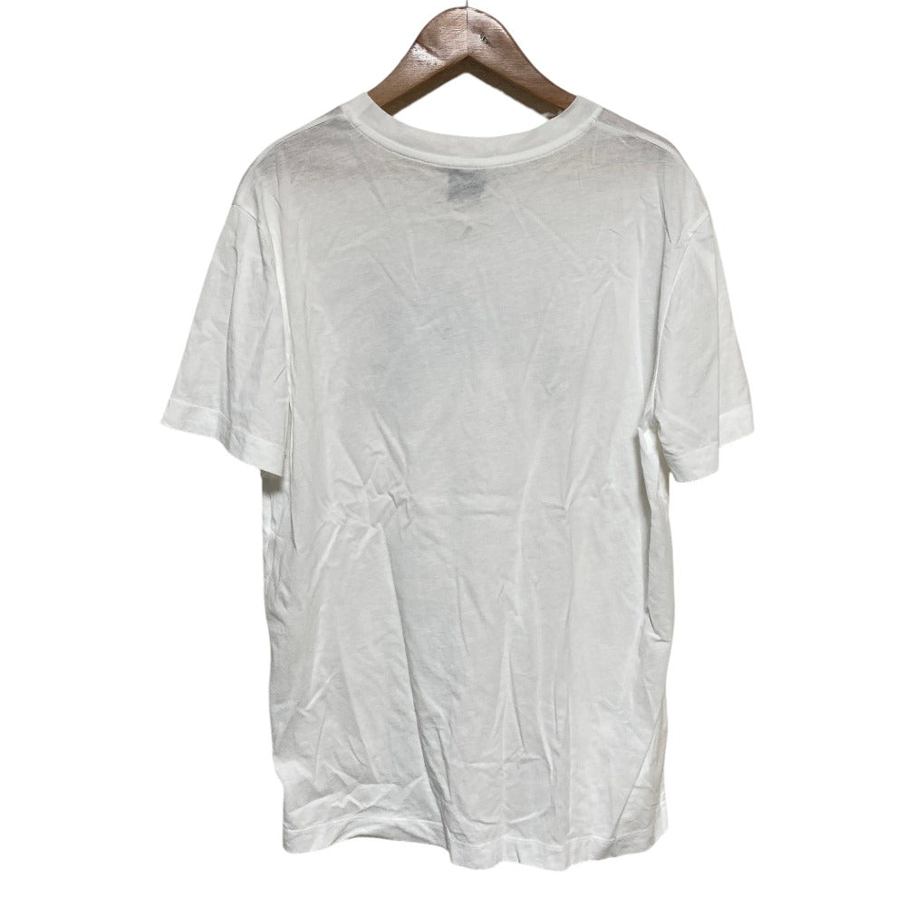 パトゥ オーガニックコットンフローラルカーブロゴTシャツ