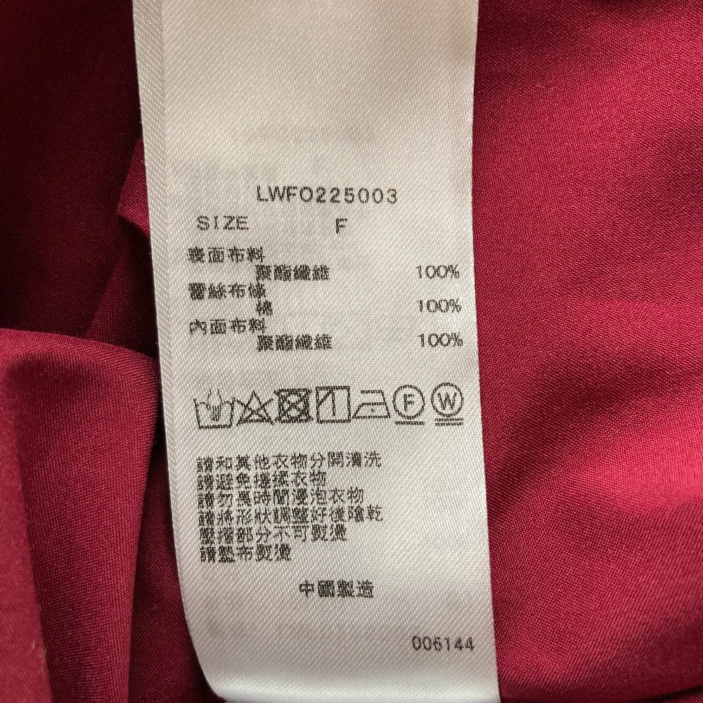 リリーブラウン フラワーサテンプリーツワンピース