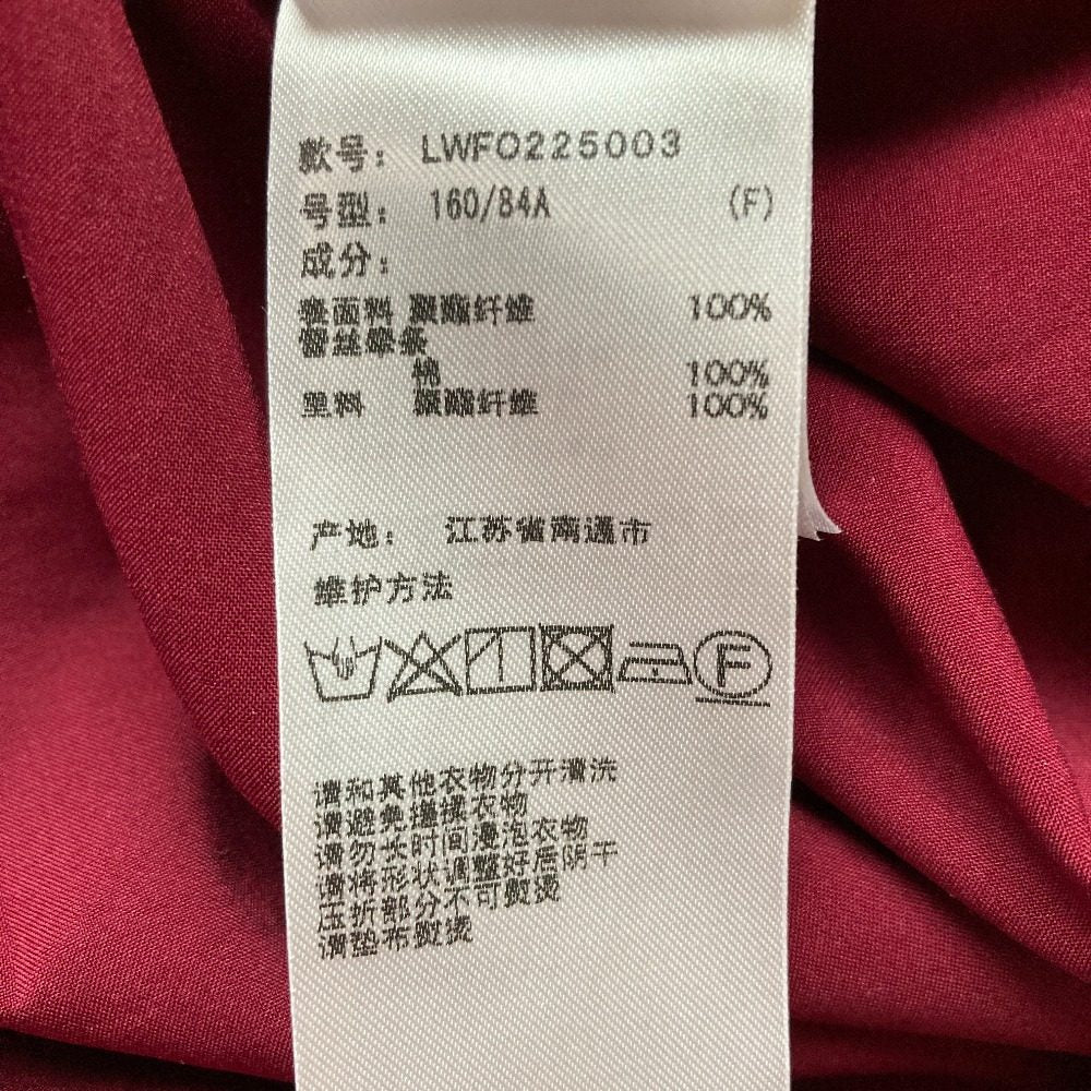 リリーブラウン フラワーサテンプリーツワンピース