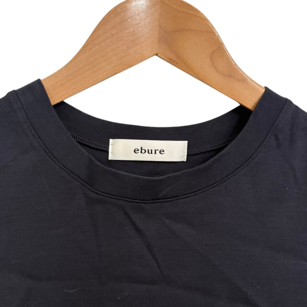 ebure クルーネックTシャツ