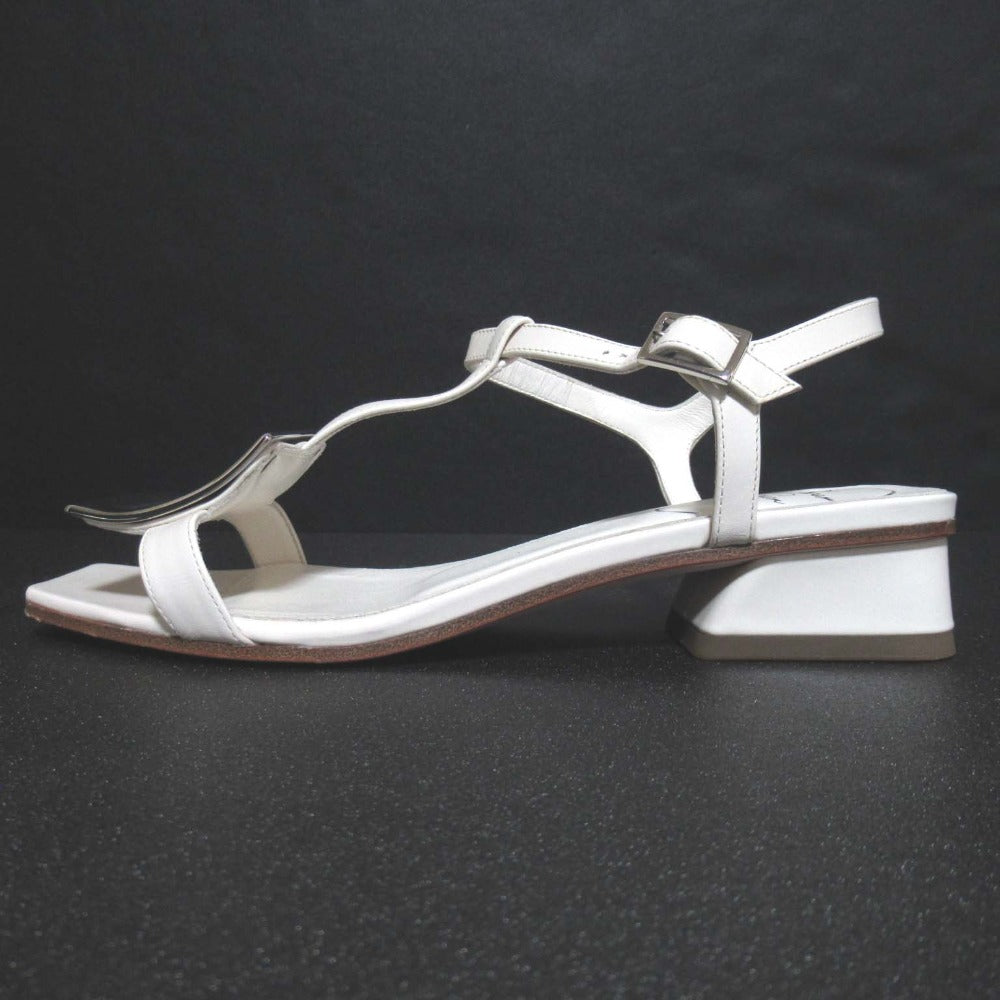 ロジェヴィヴィエ Square Buckle Leather Sandals