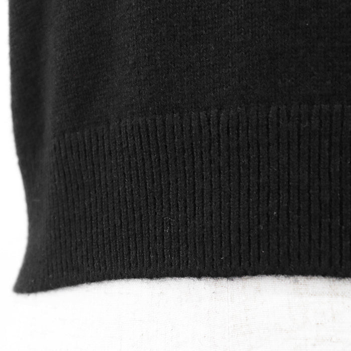 セリーヌ トリオンフ刺繍 カシミヤ100%ニットベスト