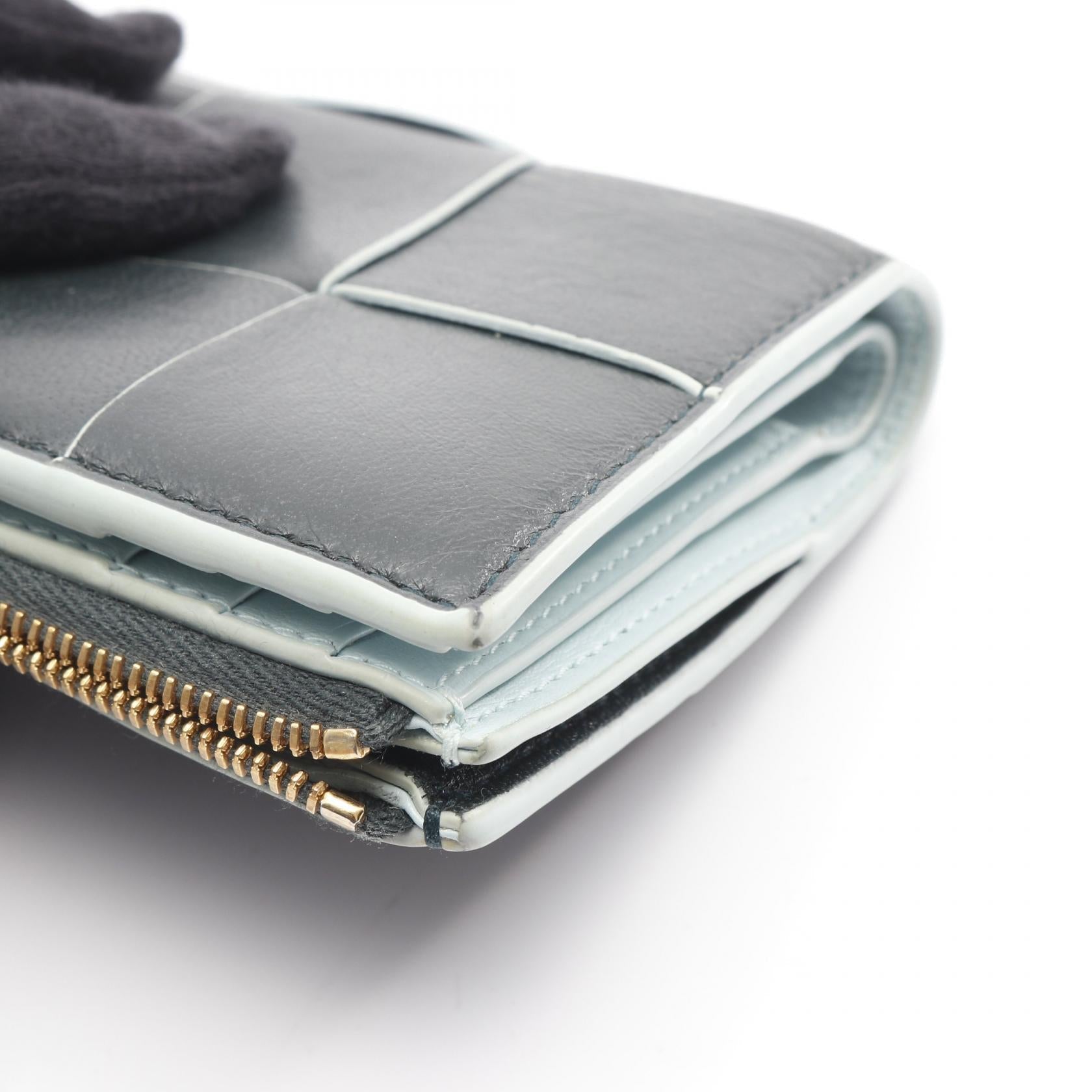 ボッテガ・ヴェネタ カセット レザー 財布