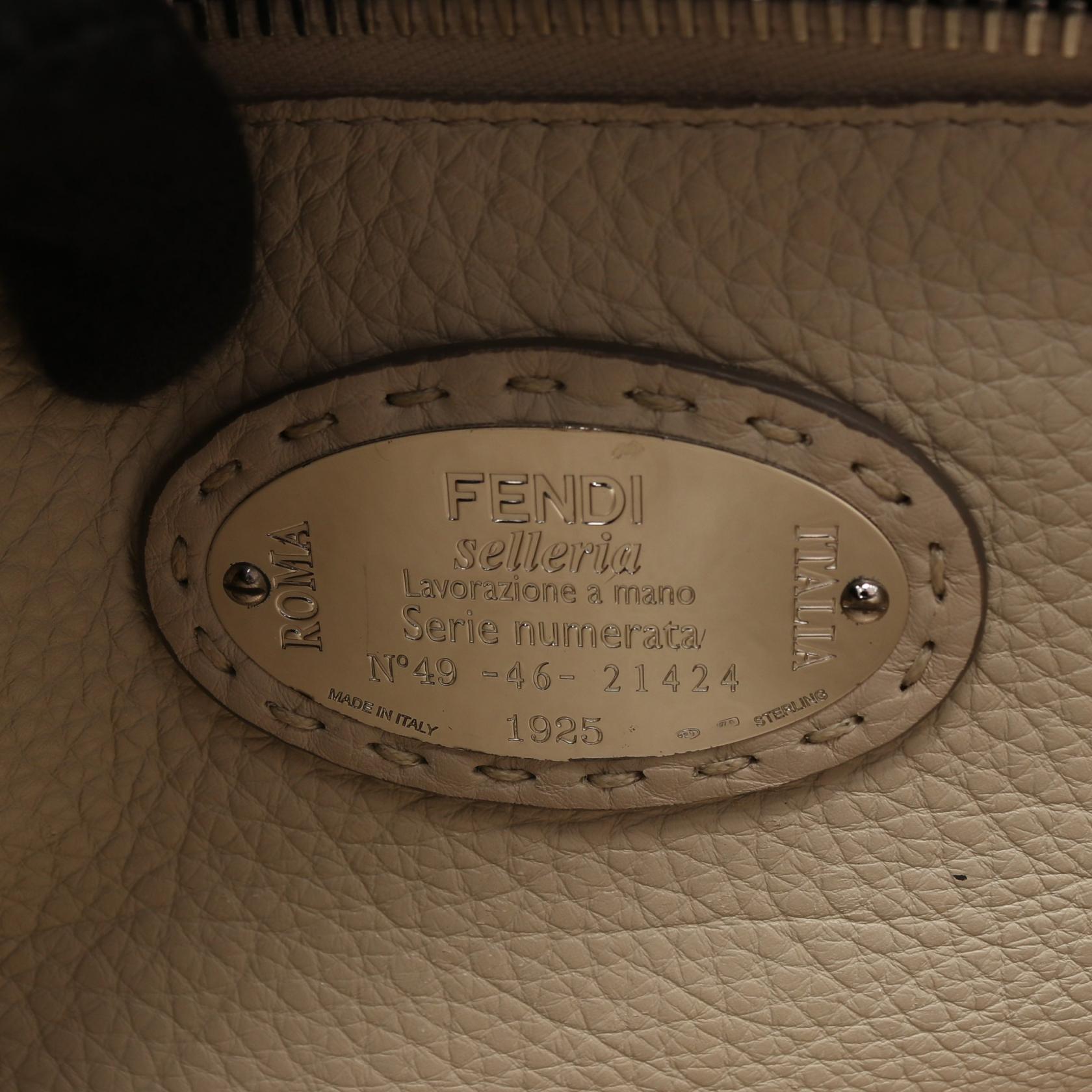 フェンディ ピーカブー セレリア レザー2wayハンドバッグ