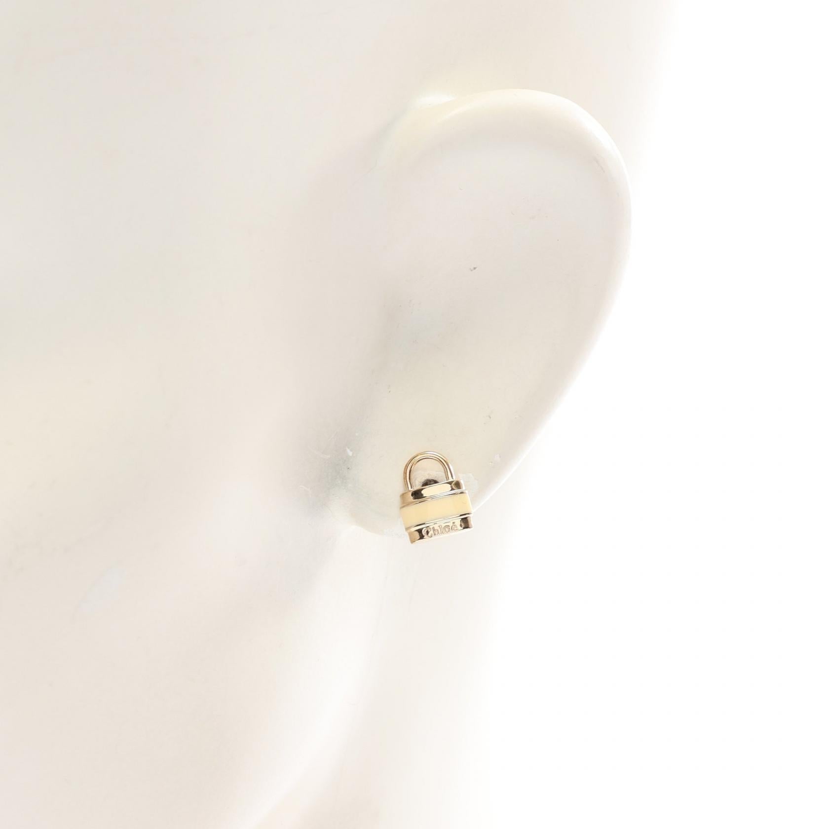 クロエ パドロックモチーフ ピアス