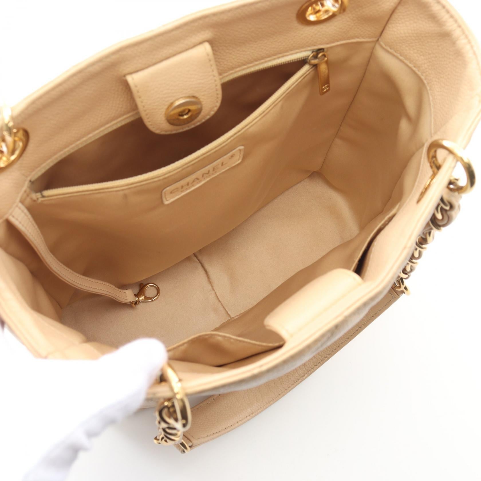 シャネル マトラッセ グレインドカーフスキン トートバッグ