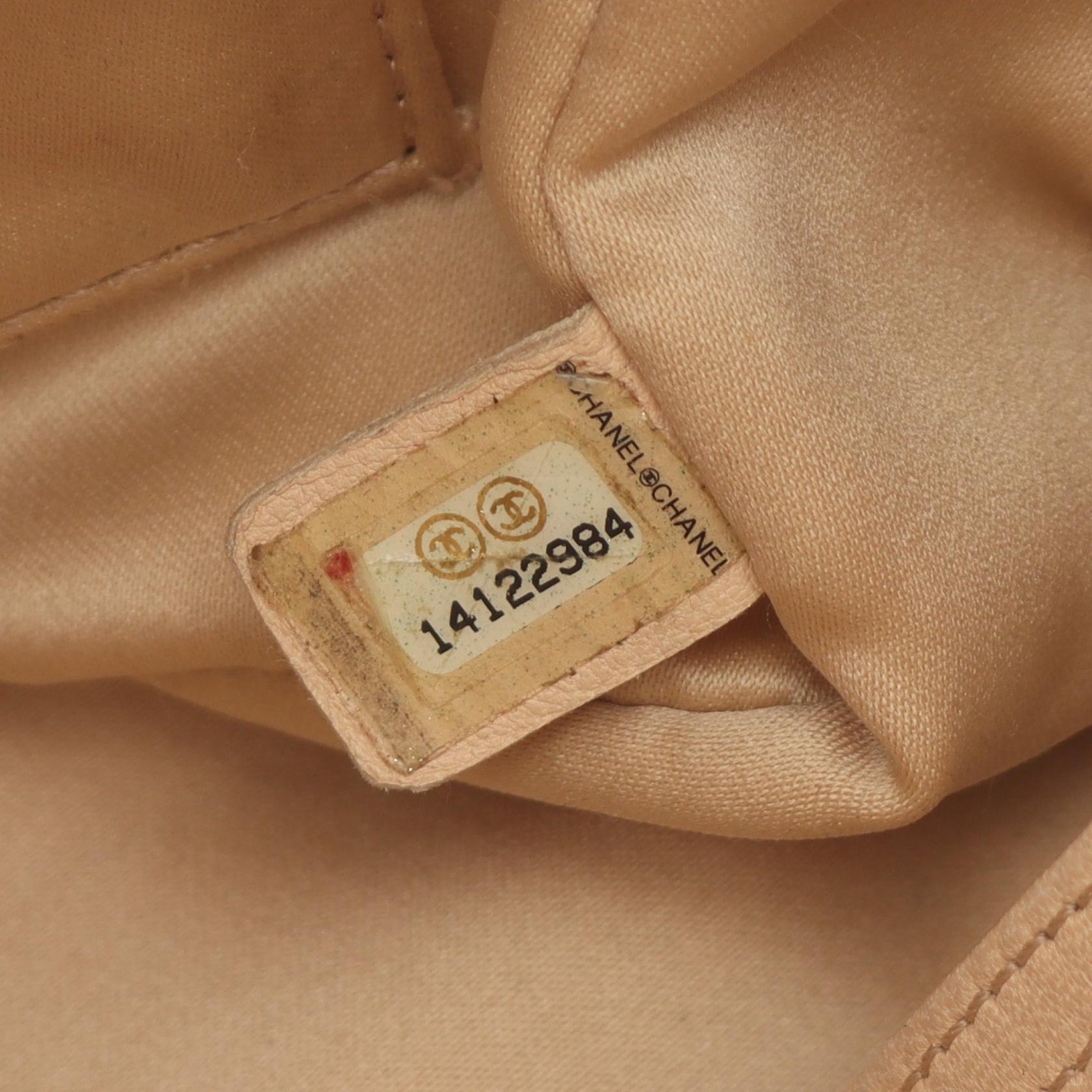 シャネル マトラッセ グレインドカーフスキン トートバッグ