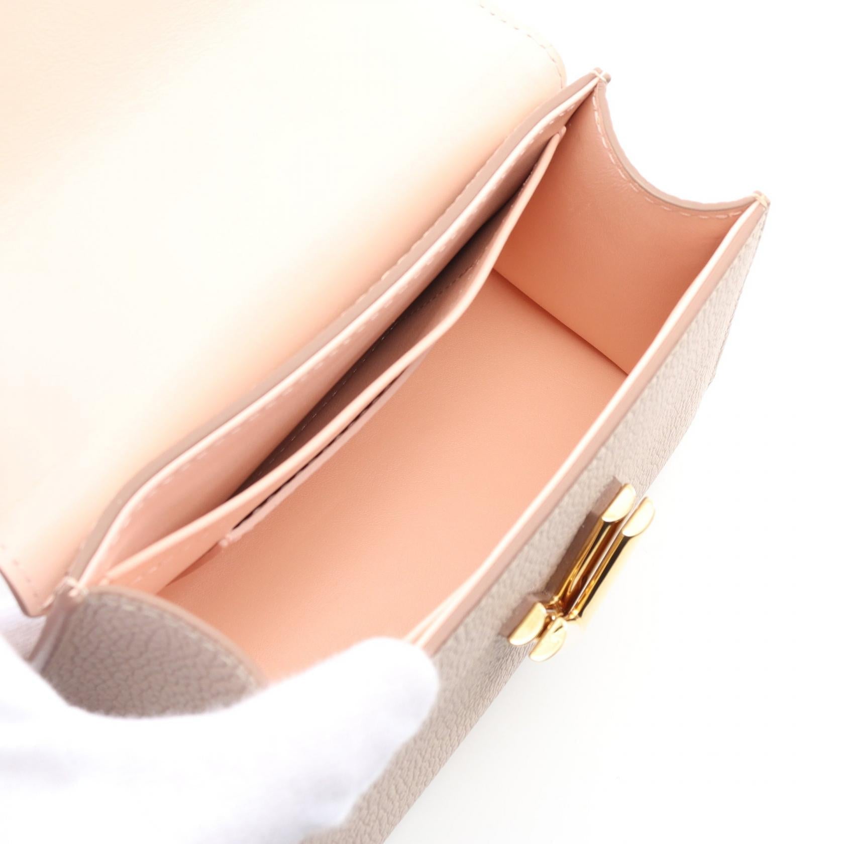 ルイヴィトン ツイスト ワンハンドル BB バッグ